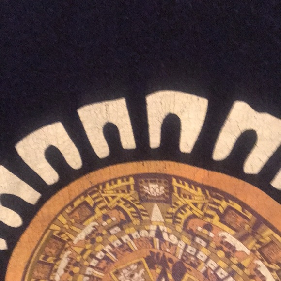 High Quality Vintage Aztec God Cancun Mexico 100% Cotton Black Tshirt w/Gold - Picture 6 of 6